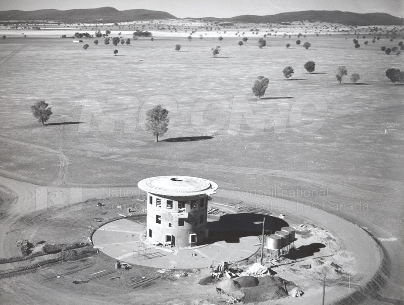 Radio Telescope at Parkes N.S.W. 1960 Commomwealth Scientific and Industrial Research Organization 1959-1960 001