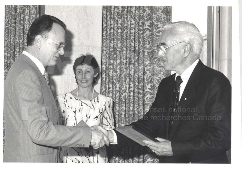 25 Year Service Plaque Presentations May 1985 003