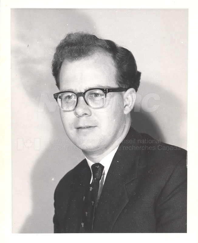 Photographs of Postdoctorate Issue 1957 077
