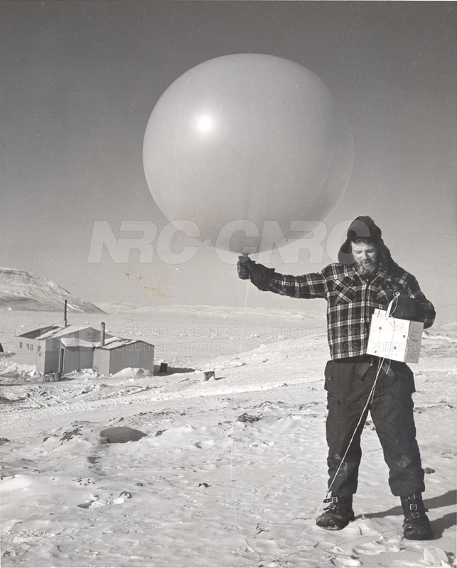 Alert and Resolute Bay Meteorology 1953-1954, 1957 004