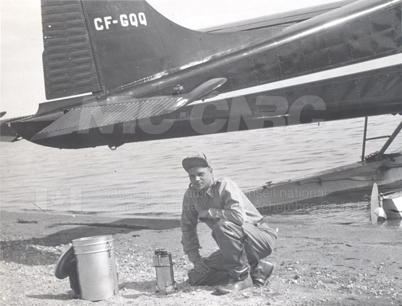 Alert and Resolute Bay Meteorology 1953-1954, 1957 002