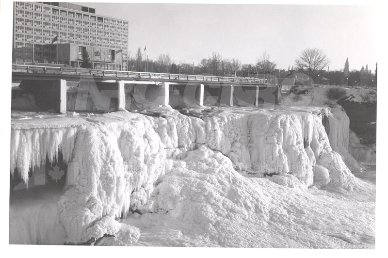 ICE Spring Breakup 1959 003