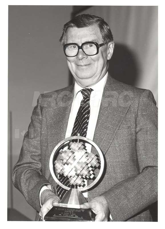 Dr. Andrew F. Dunn (Physics)- William A. Wildhack Award Presented by the National Conference of Standards Laboratories 1984 001