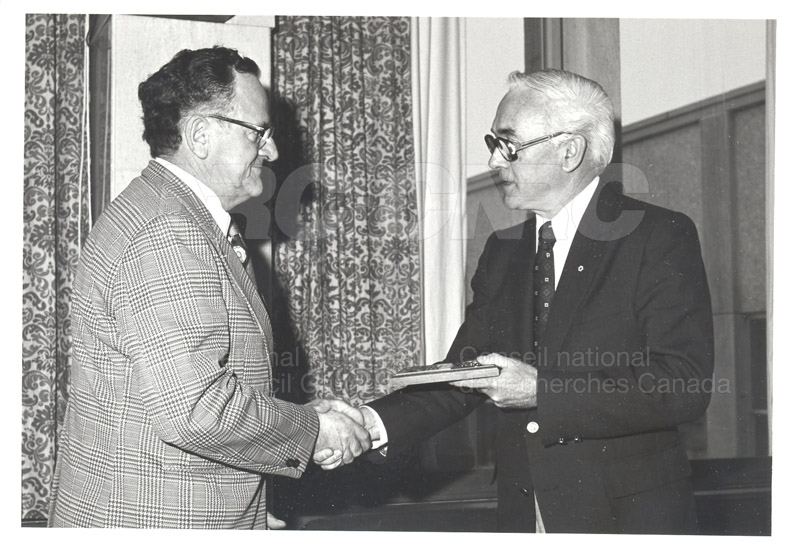 25 Year Service Plaques Presentations 1981 045