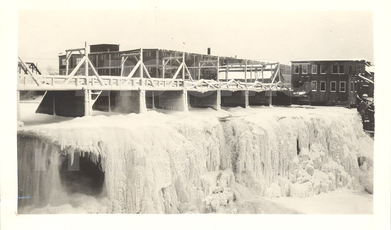 John St. Labs-Power House- Rideau Falls 'Frozen Curtains' c.1930