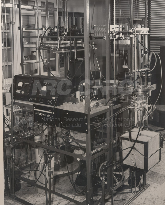 Apparatus- Growing Single Crystals of Germanium June 1954