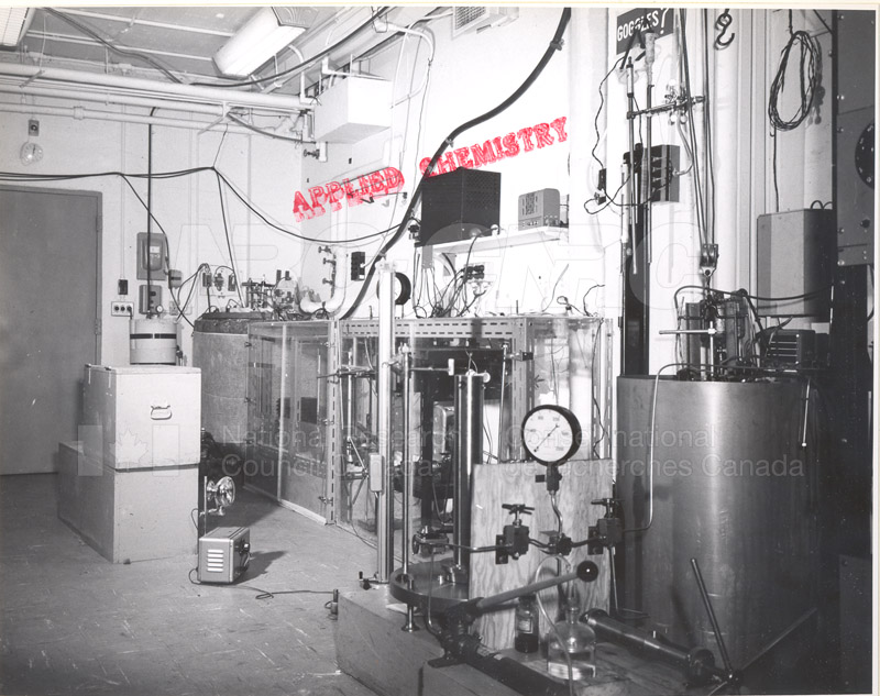 Applied Catalysis- Apparatus for Measuring the Compressibility of Liquids May 29 1959