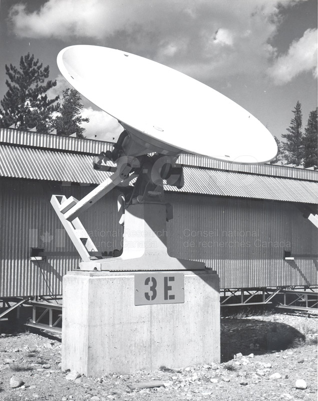 Algonquin Observatory- 150 ft. Radiotelescope Oct. 12 1965 001