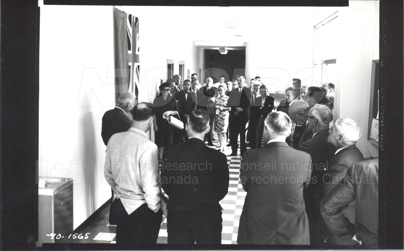 Dr. Broughton- Unveiling Photograph as a Memorial (Fuel & Lubricants Laboratory) 1964 002