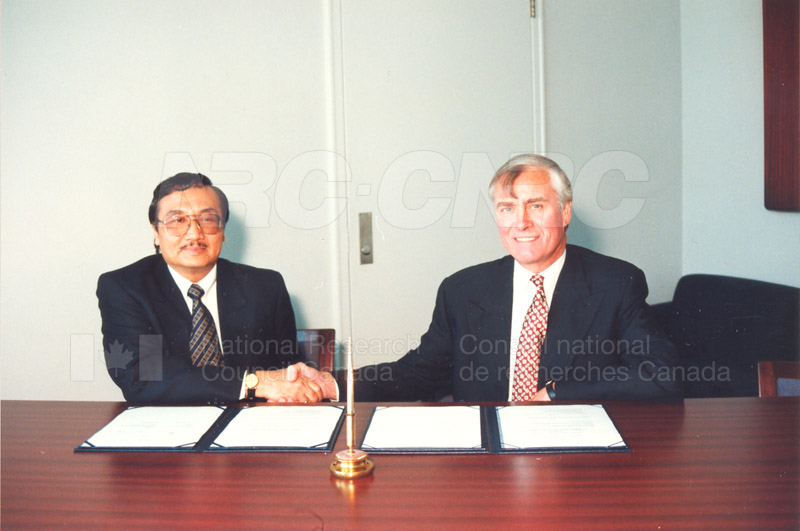 Agreement Signing Indonesian Institute of Sciences 10 Sept. 1997 007