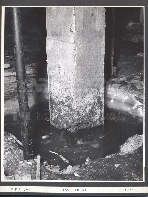 Construction de M-50 6 février 1952 #3023 006