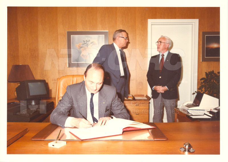 W. de Jong & J.H. Parmentier Netherlands Organization for Applied Scientific Research May 30 1984 002