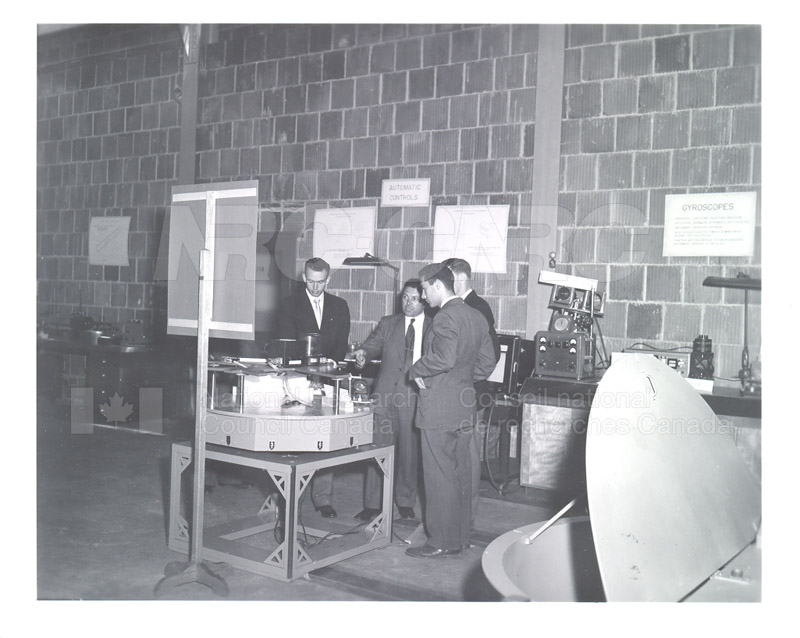 NRC Open House- Montreal Road 1954 013